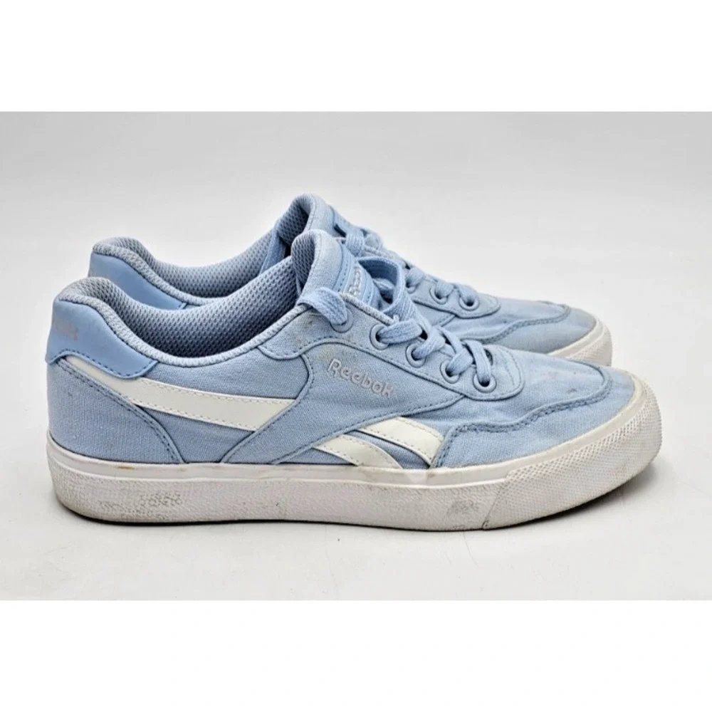 Reebok Women's 8.5 Light Blue Pastel Sneakers Gum Sole Lifestyle Comfort Shoes